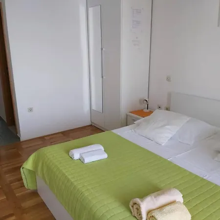 Maraska Sobe * Brela