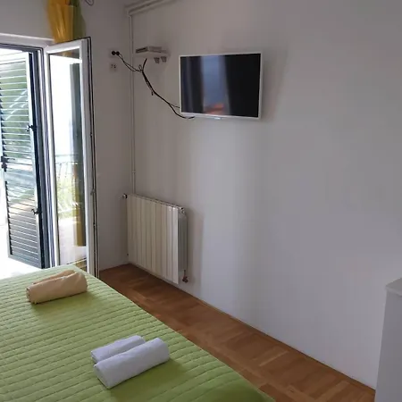 Daire Maraska Sobe Brela