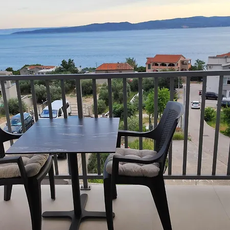 Apartment Maraska Sobe Brela